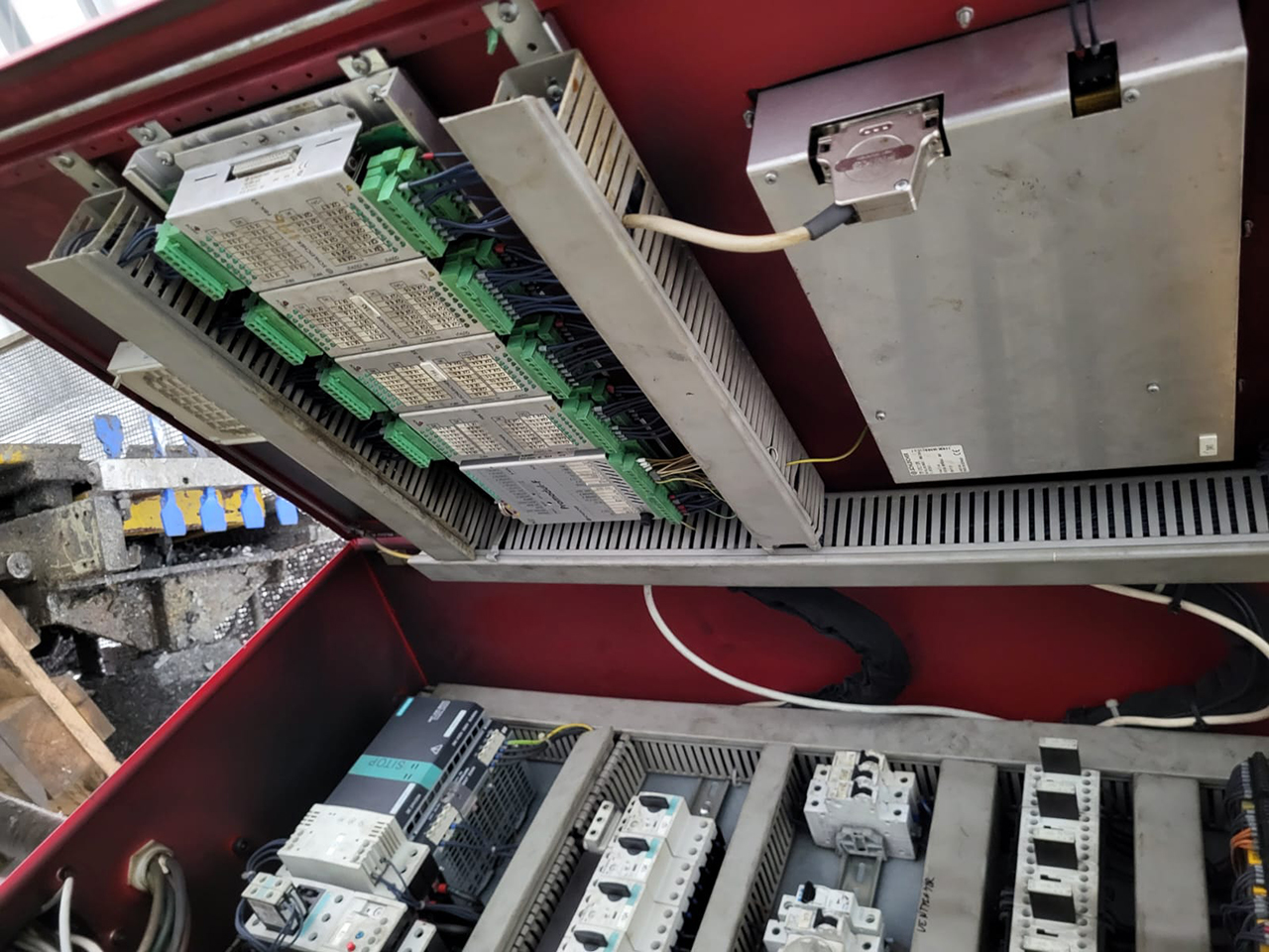 Prasa krawędziowa Tecnopres KZP 40 EP1996, używana Prasa krawędziowa Tecnopres KZP 40 EP1996, używana