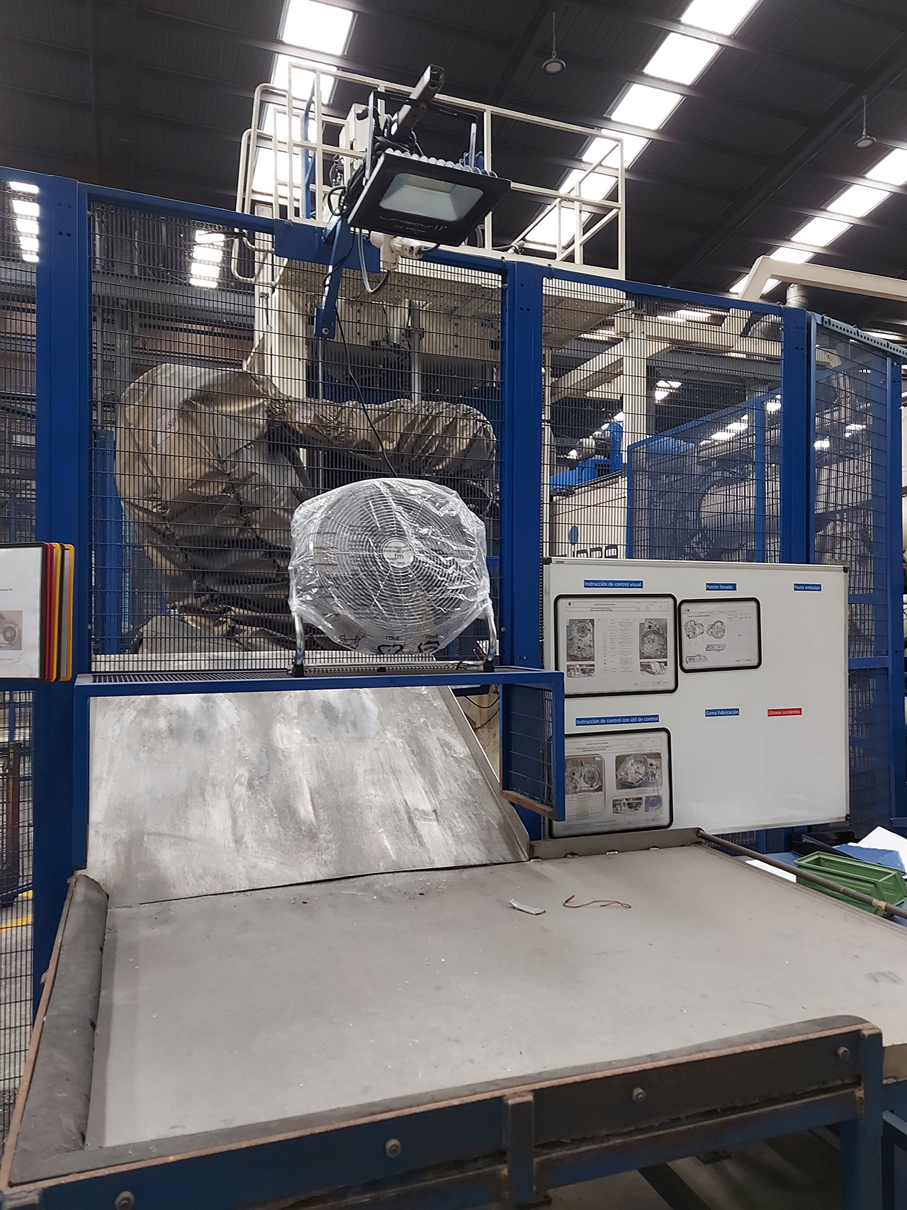 Idra-OL-1900-S-cold-chamber-die-casting-machine-KK1587-p11 Zimnokomorowa maszyna odlewnicza Idra OL 1900 S KK1587, używana