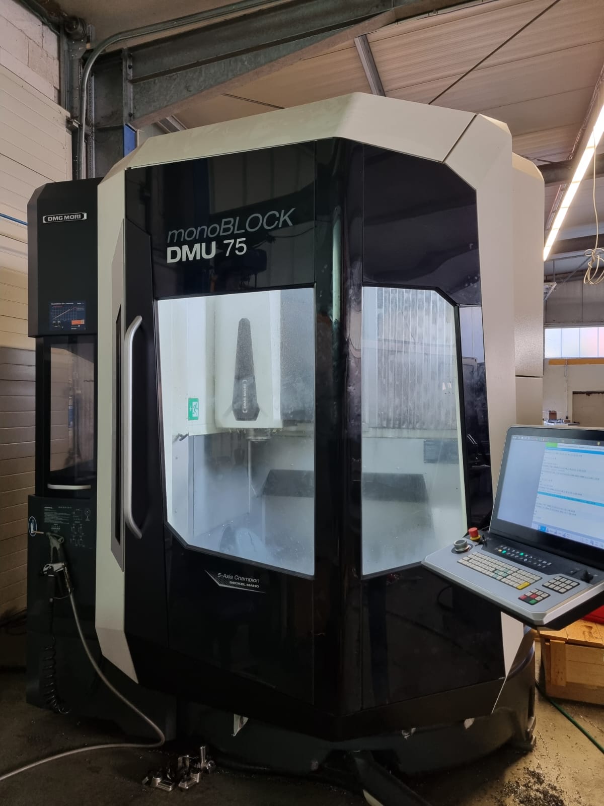 DMG MORI DMU 75 monoBLOCK – 5-osiowe centrum obróbcze CNC BA2355, używane