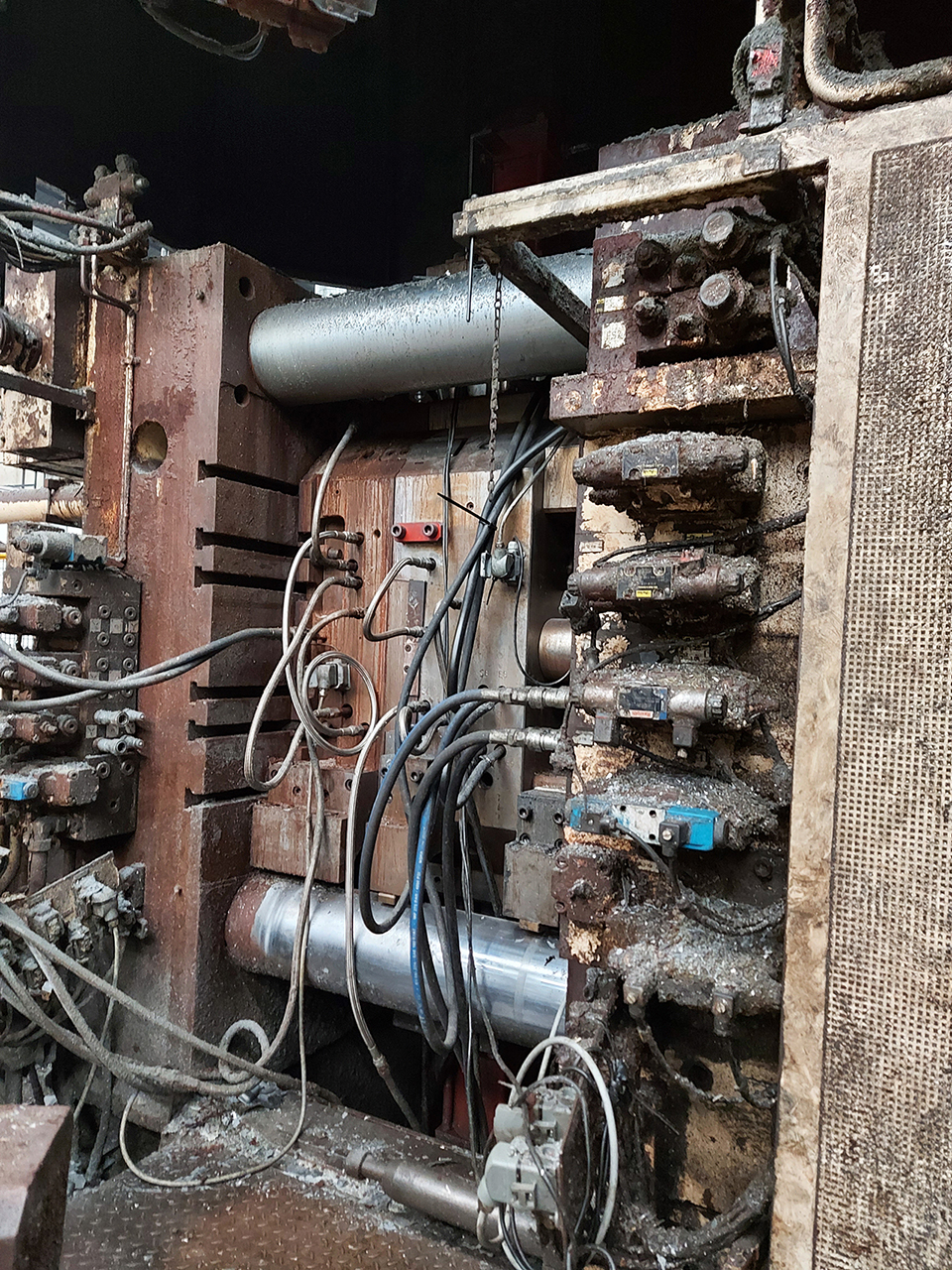 M-uller-Weingarten-GDK-1750-cold-chamber-die-casting-machine-KK1585-p4 Müller Weingarten GDK 1750 maszyna odlewnicza z zimną komorą KK1585, używana