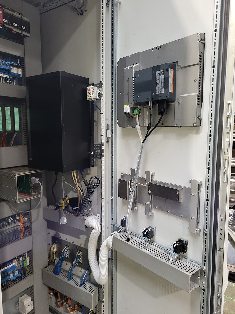CDCM 800 SQ zimnokomorowa maszyna odlewnicza KK1638, używana CDCM 800 SQ zimnokomorowa maszyna odlewnicza KK1638, używana