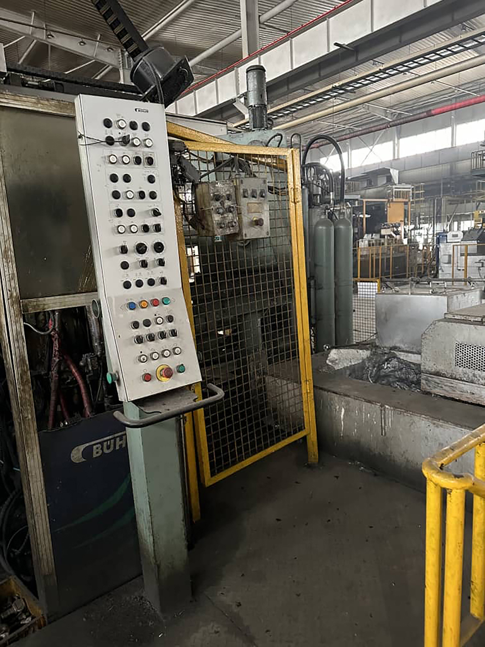 Kompaktowa zimnokomorowa maszyna odlewnicza Buhler CARAT 140 KK1660, używana