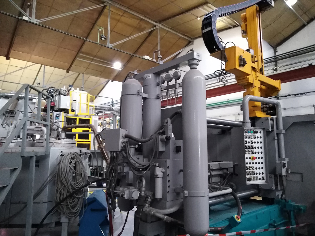 Idra-OL-560-PRP-cold-chamber-die-casting-machine-KK1601-p6 Idra OL 560 PRP maszyna odlewnicza zimnokomorowa KK1601, używana
