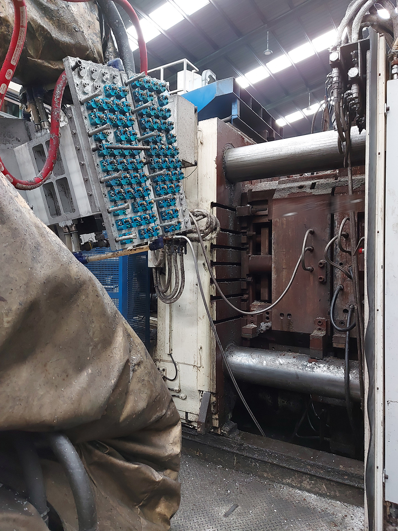 Idra-OL-1900-S-cold-chamber-die-casting-machine-KK1587-p4 Zimnokomorowa maszyna odlewnicza Idra OL 1900 S KK1587, używana